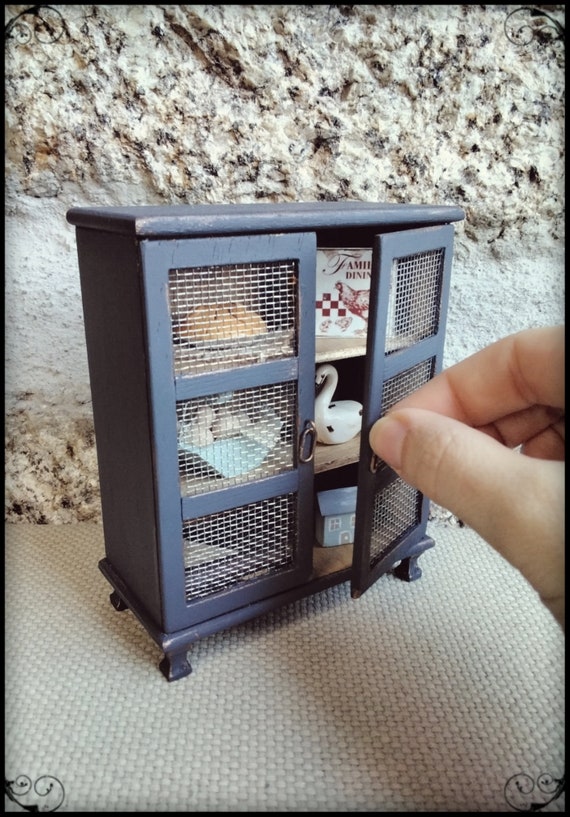 Dollhouse Miniature Pie Safe Cabinet Scala 112 Mobili da Dollhouse Miniature Pie Safe Cabinet Scala 112 Mobili da