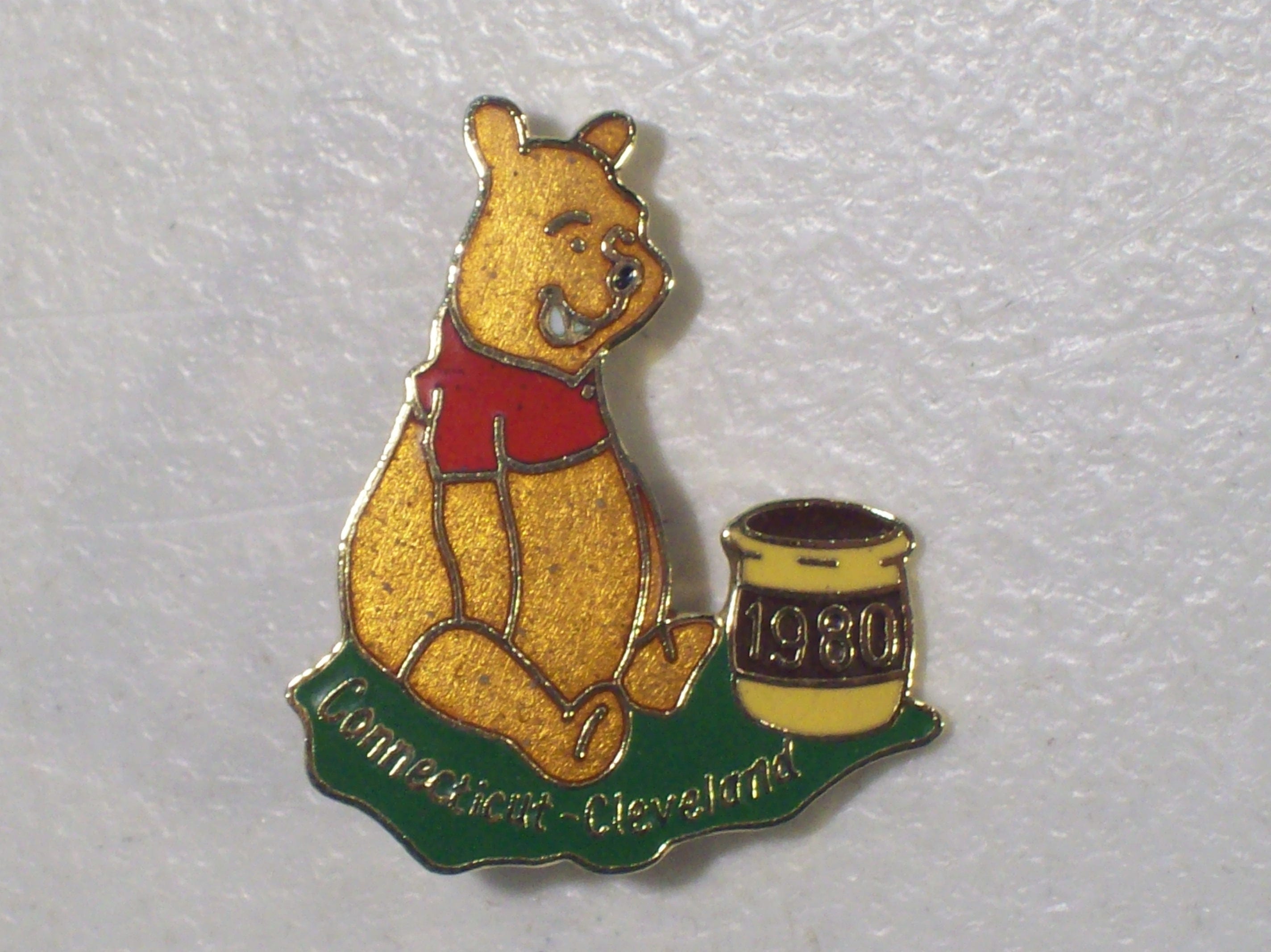 2X4 Pooh Bear Embroidered IRON ON PATCH / Sew On Winnie Disney loves honey  hunny pot teddy bear smell pink Daisy flower