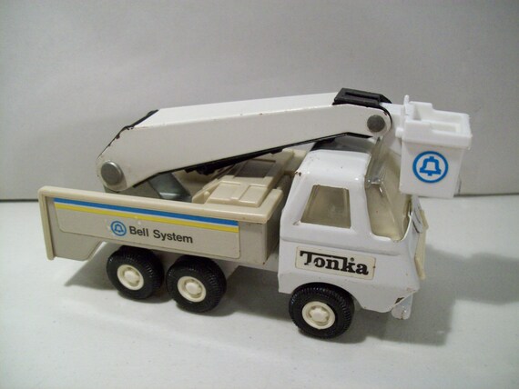 diecast bucket truck