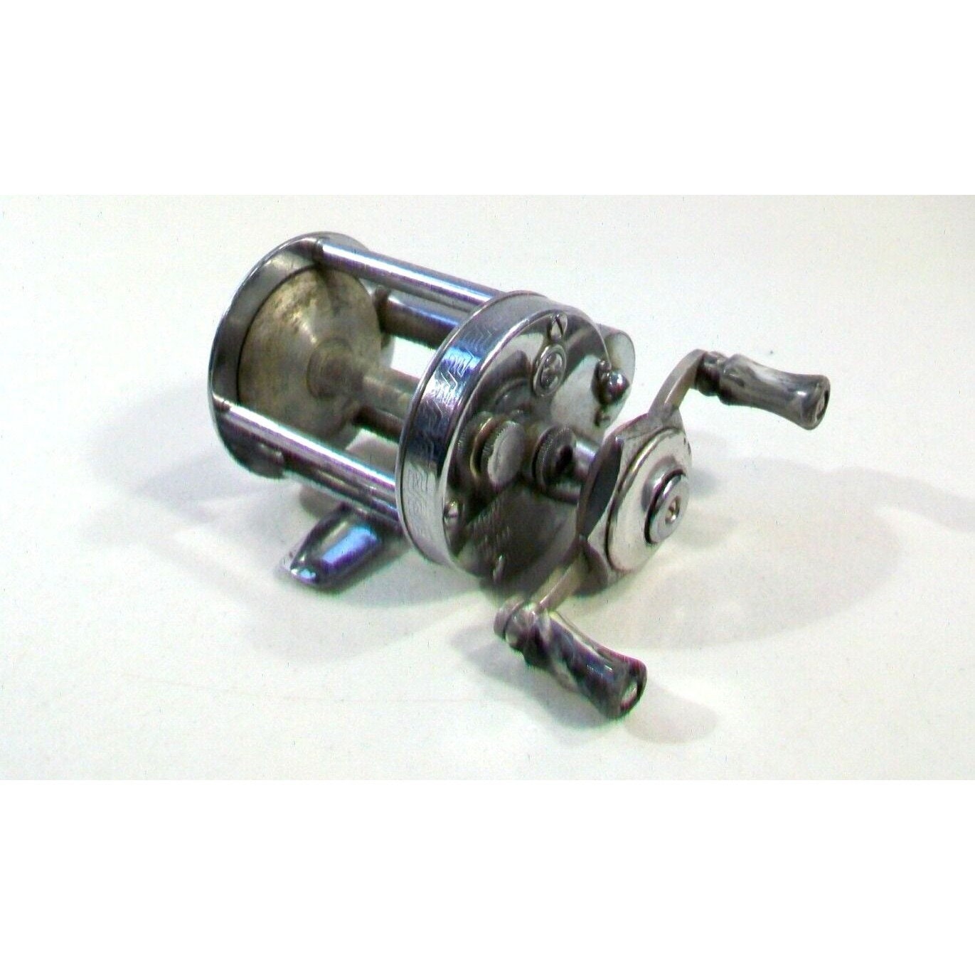 Pflueger Akron Reel 