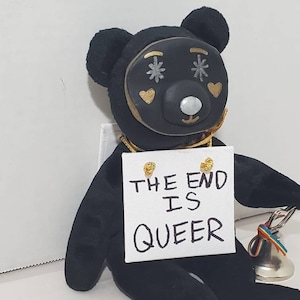 The End Is Queer Plüschfigur