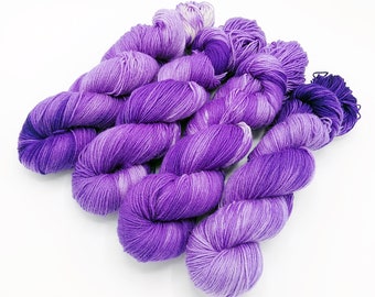 SockYarn, handdyed  75 Wool, 25 Polyamid 100g 3.5 oz. "ELECTRIC VIOLET"