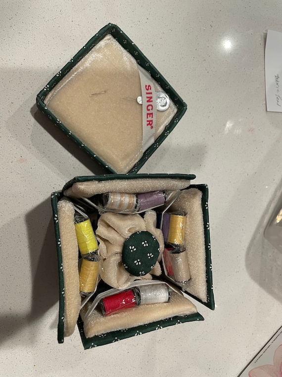 Vintage Singer Fold Out Sewing Box W/ Scissors