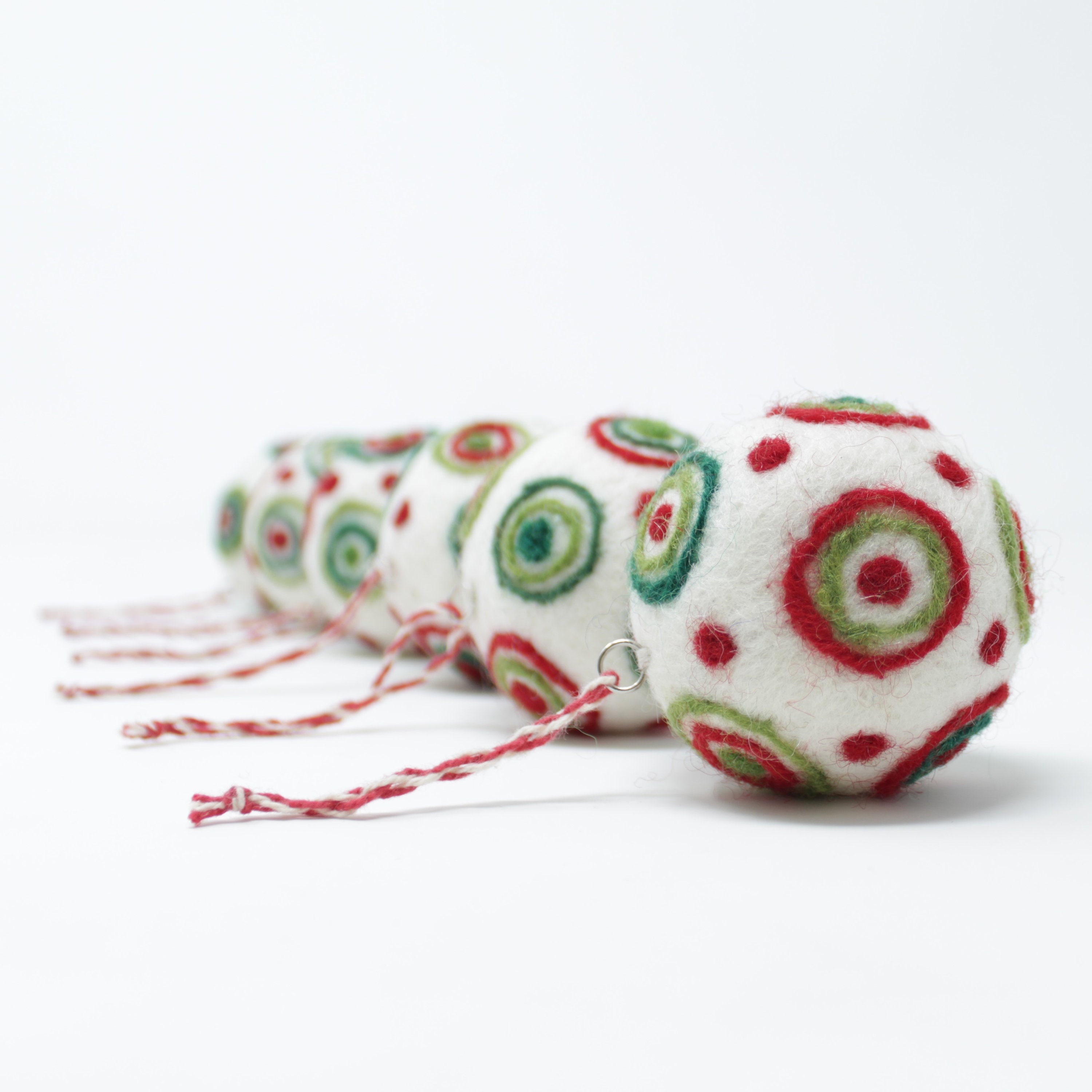 Boules Blanches en Laine de Feutre - Ornements Sapin Noël Feutrés Fait à La Main Partir Colorants Éc