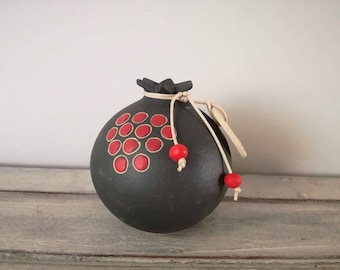 Ceramic pomegranate, lucky pomegranate in dark grey with red beads and red seeds, life size pomegranate