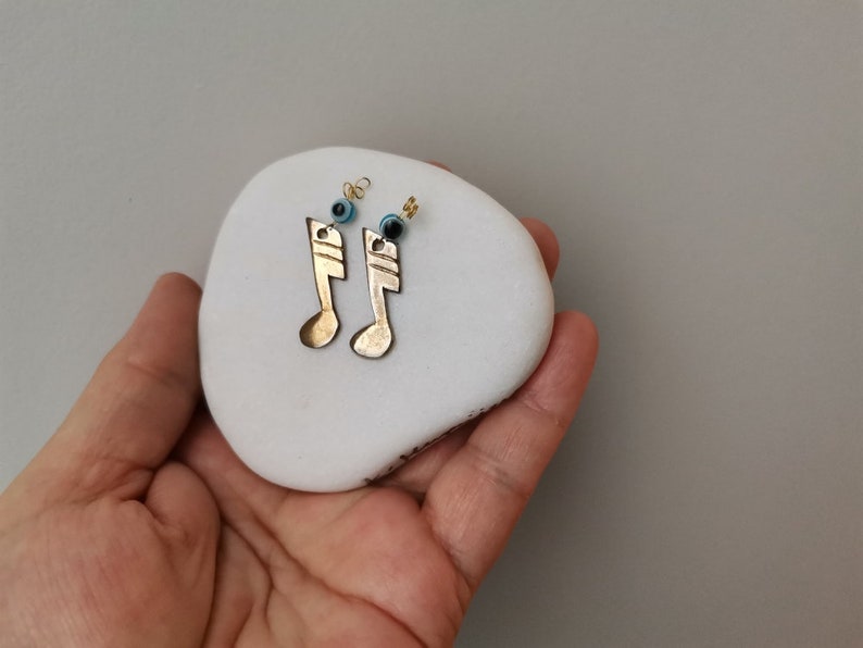 Musical notes sculpture, brass musical notes paperweight, music lovers gift, musician's gift, musical notes on white marble pebble image 4