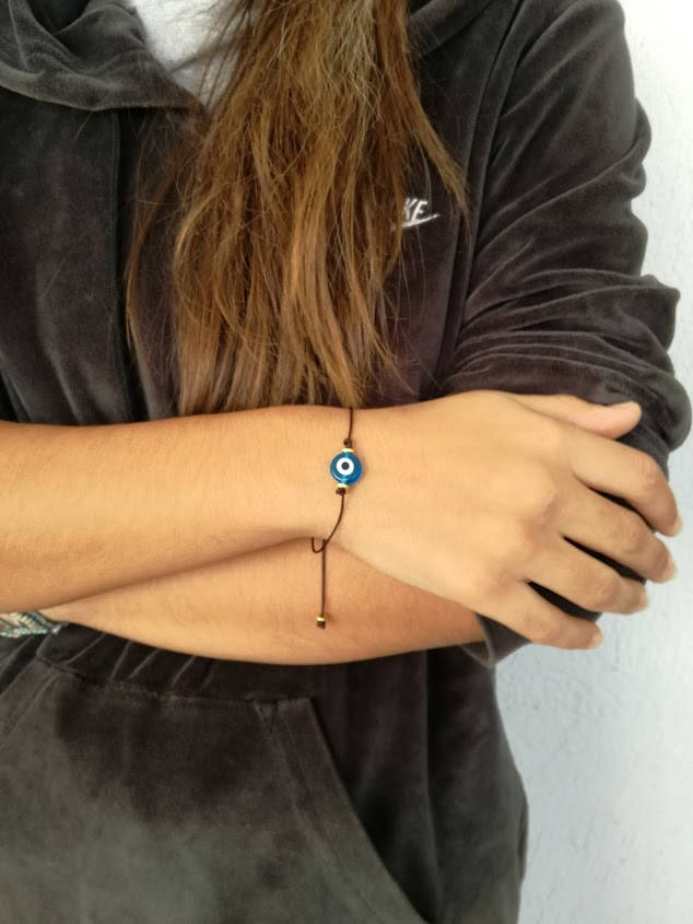 Blue eye bracelet, glass blue eye bead on black cord, unisex eye macrame bracelet, eye