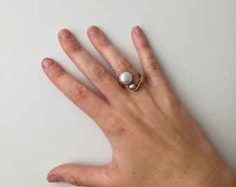 Two pearls ring, silver gold plated ring with large and smaller, white pearls, unique handmade pearl ring, brutalist statement silver ring