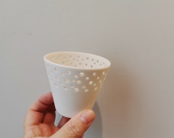 Porcelain tea light, perforated, porcelain tea light holder, white photophore pot, white ceramic candle holder