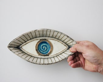 Blue eye plate, stoneware clay high fire, oval plate with blue eye, modern blue eye tray, blue eye table decor