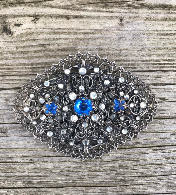 Blue 1940s filagree large brooch