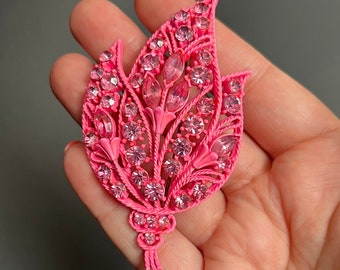 Vintage hot pink enamel brooch