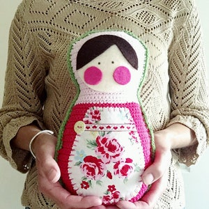 Matryoshka Cushion: A Crochet PDF Pattern