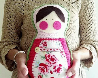 Matryoshka Cushion: A Crochet PDF Pattern