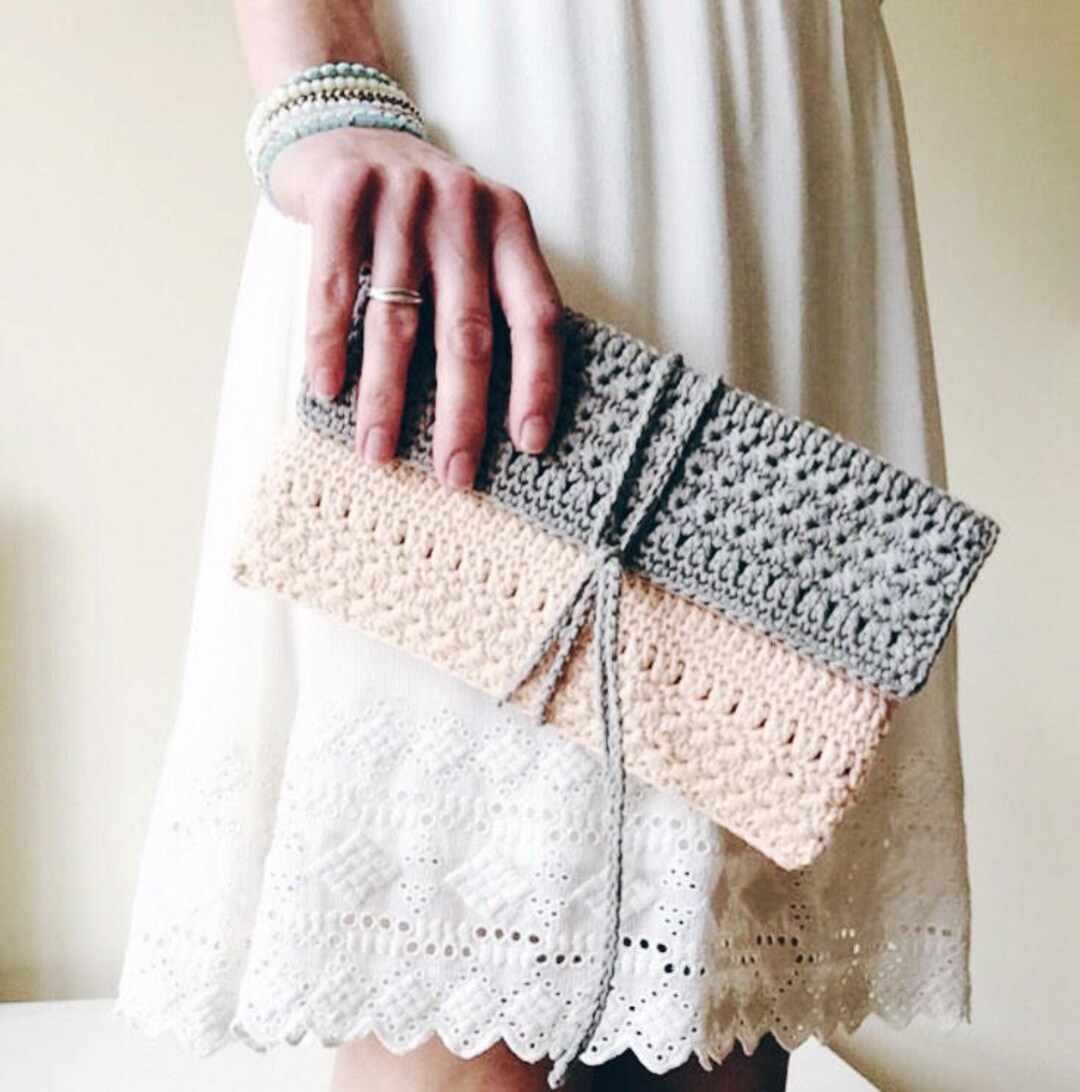 Star-stitch Clutch: A Crochet Clutch Purse/ Bag PDF Pattern