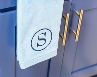 Custom Bathroom Hand Towel with Monogram / Personalized Hand Towel / Embroidered Hand towels for bathroom Monogrammed
