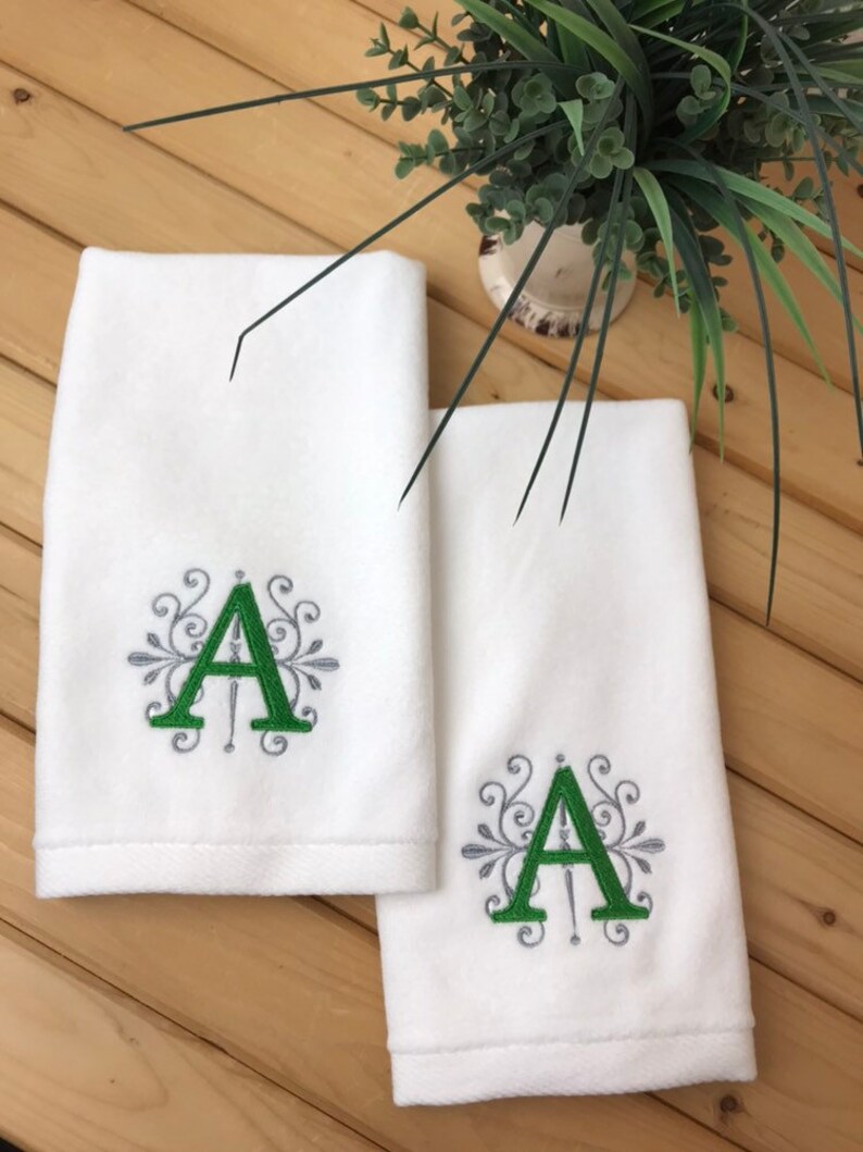 Custom Bathroom Hand Towel With Monogram / Personalized Hand Etsy