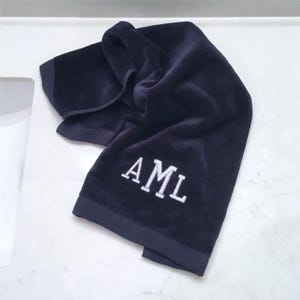 Custom Bathroom Hand Towel with Monogram / Personalized Hand Towel Embroidered