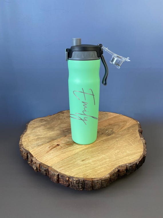 EZUT Botella De Agua Aislada De 64 Onzas Con Popote Y 2 Tapas Botella