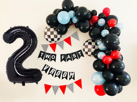 Vintage Race Car Birthday, Two Fast Birthday Party, Race Car Party Decoration, Race Car Balloon Garland Il_570xn