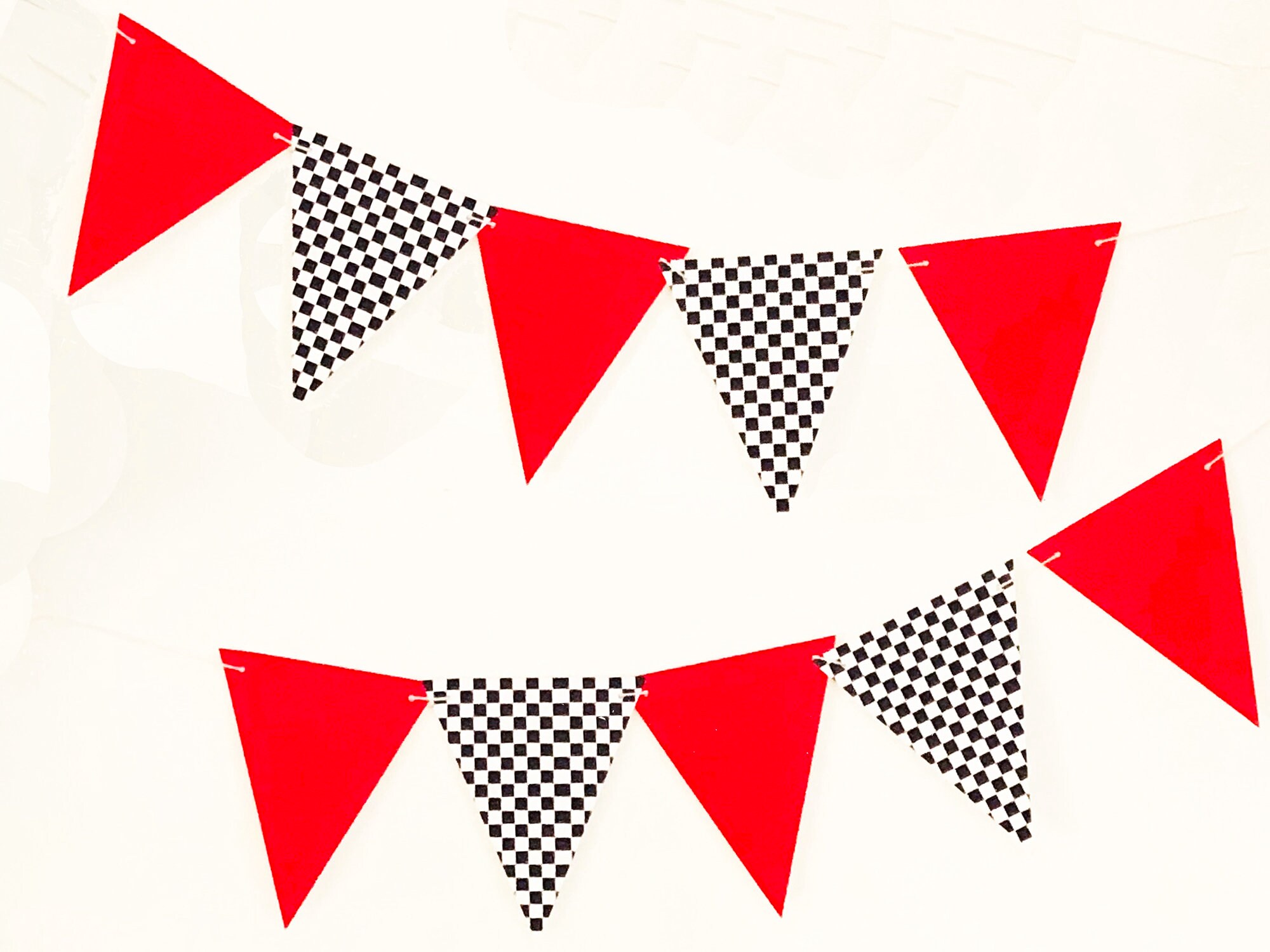 Rennwagen 1. Geburtstag Deko-Set – Vintage 'Fast One' Hintergrund, Ballons & Flaggen Für Jungen