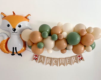 Woodland Balloon Garland & Personalized Banner Party Set, Woodland Creature Photo Backdrop, Fox Party Decorations, Birthday or Baby Shower