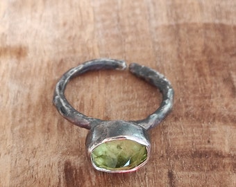 Silver peridot ring Textured silver ring with faceted peridot