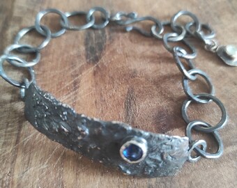 Textured silver bracelet with kyanite Rustic bracelet Chain bracelet