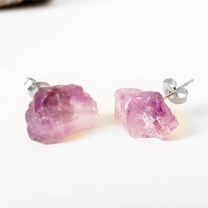 Rohe Kristall Ohrringe • Amethyst Ohrringe
