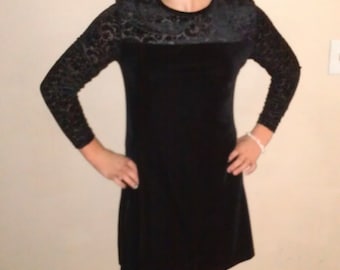 Vtg Jacqueline Ferrar little black dress with a gorgeous sheer top (6 p)