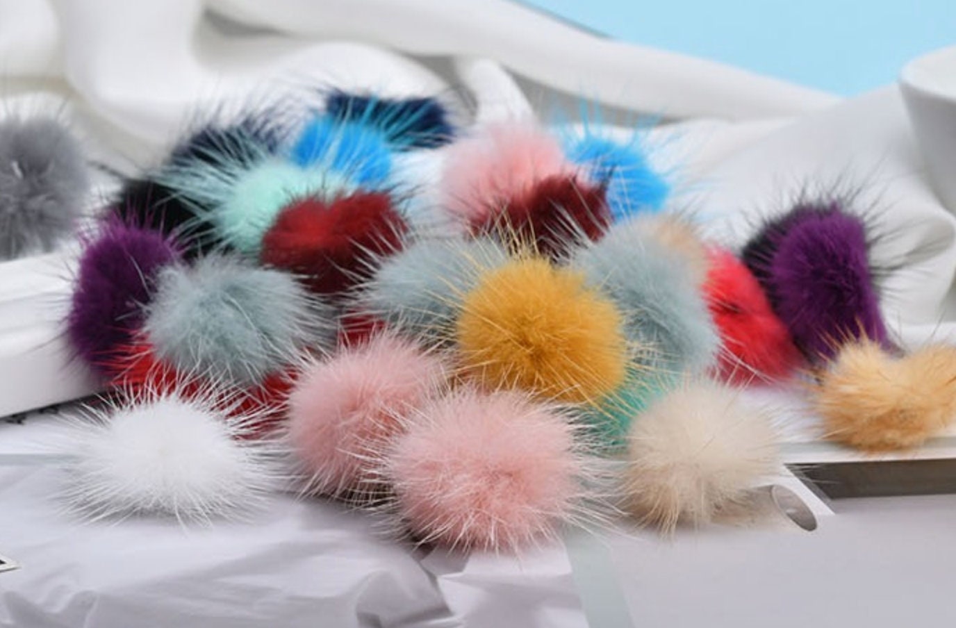 16Pcs Faux Fox Fur Pom Pom Hat Pom Poms Faux Fur with Elastic Loop Pom Poms  Ball Mix Colors for Hats Shoes Scarves Bag Charms Accessorie (Combination