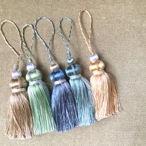 Blue Tassel, Green Tassel, Short Key Tassel,  Antique Furniture Curtain Tassel, Vintage Style Home Decor, Tassel, Keychain Tassel