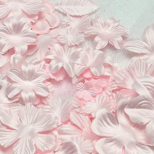 200 Pieces Pink Or Off White Flower Petals, Off White Flowers, Pink Flowers, Wedding Decoration, Craft Flower Supplies