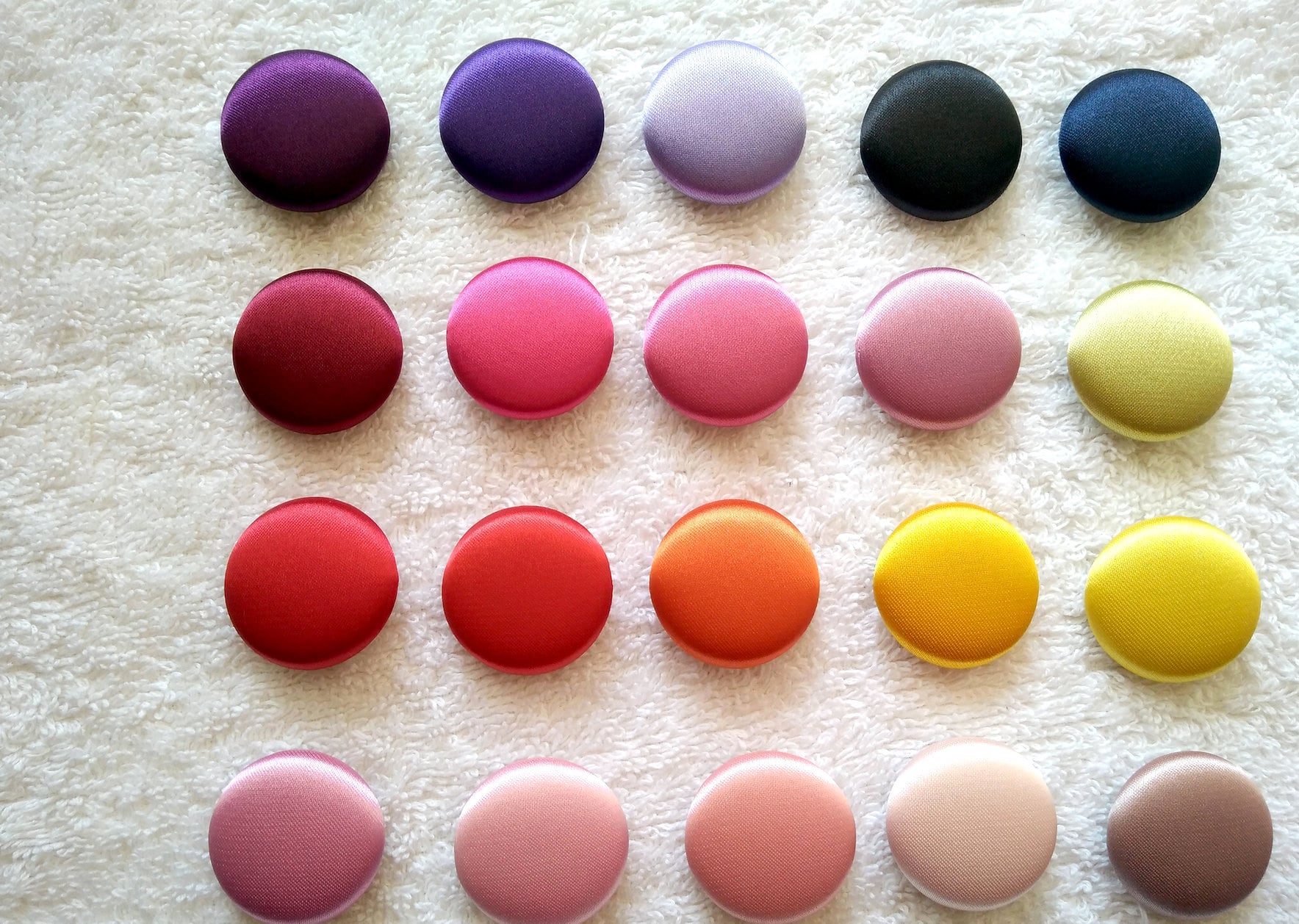 10Pcs - Round button, Silk button, Fabric button, Round beads, Color beads, Jewelry Making, Clothing buttons, Sofa Buttons, Home Decoration