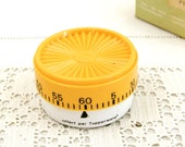 Small Working 1980s Vintage Tupperware 60 Minutes Kitchen Timer from France made of White Metal with Yellow Plastic Lid, Collectible Item