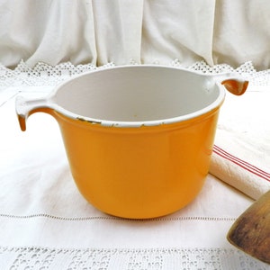 Vintage 1970s French Le Creuset Orange Cast Iron Enamelware Fondue Pan by Italian Designer Enzo Mari, Retro Kitchenware from France