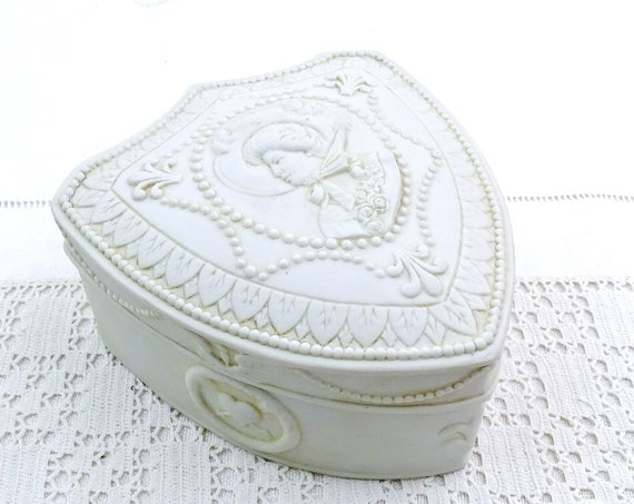Antique Early German Muller and Volkstedt White Biscuit Bone China Jewelry Box with Heart Pattern, Fine Porcelain Ornament from Germany
