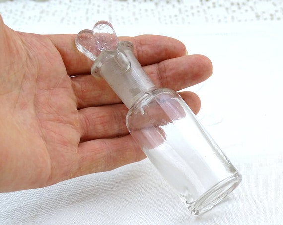Antique French Small Clear Glass Perfume Bottle with Heart Shaped Stopper and Pouring Spout, Retro Apothecary Essential Oils Jar from France