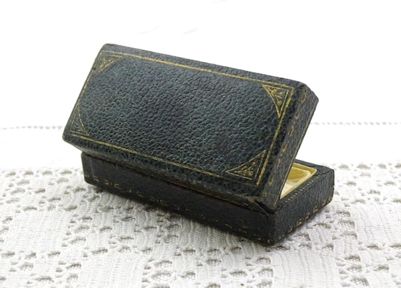 Small Antique French Rectangular Shaped Leather Bound Jewelry Box in Dark Green with Satin Interior, Retro Brooch Pin Container from France