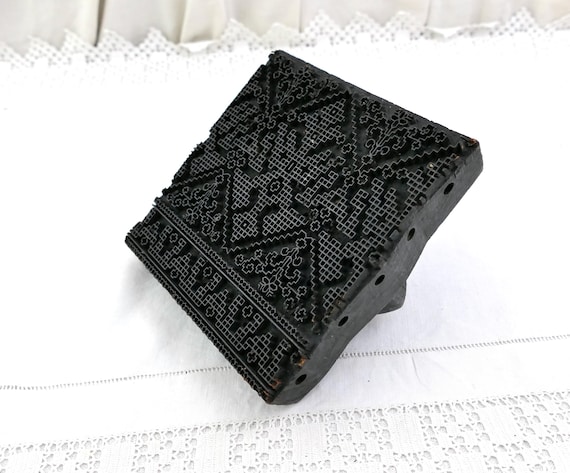 Large Antique Indian Hand Carved Wooden Batik Block Stamp with Geometric Pattern, Vintage Craft Accessory Decoration for Fabric Workshop