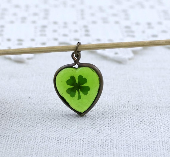 Vintage Green Glass Heart Pendant with Four Leaf Clover, Retro Lucky Charm Necklace from Ireland, Saint Patrick Gift for Loved One