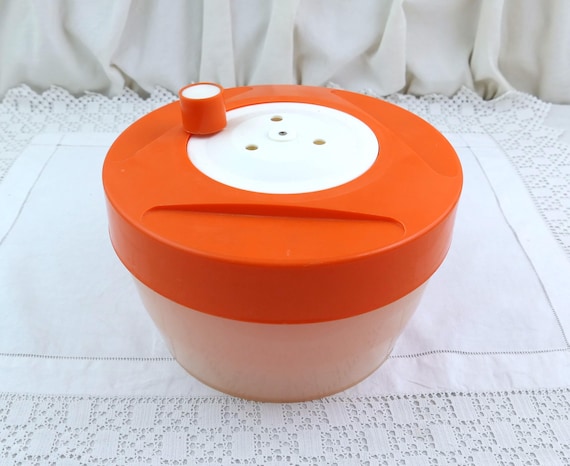 Vintage French Working 1960s Spin Salad Leaf Drier by Triumph in Orange, Retro Mid Century Kitchenware from France, Lettuce Spinner