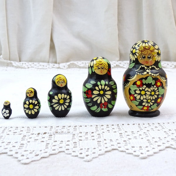 Small Vintage 5 Piece Babouchka Nesting Painted Wooden Dolls, Retro Ornamental Kids Decor Eastern Europe, Old Style Traditional Toy of Wood