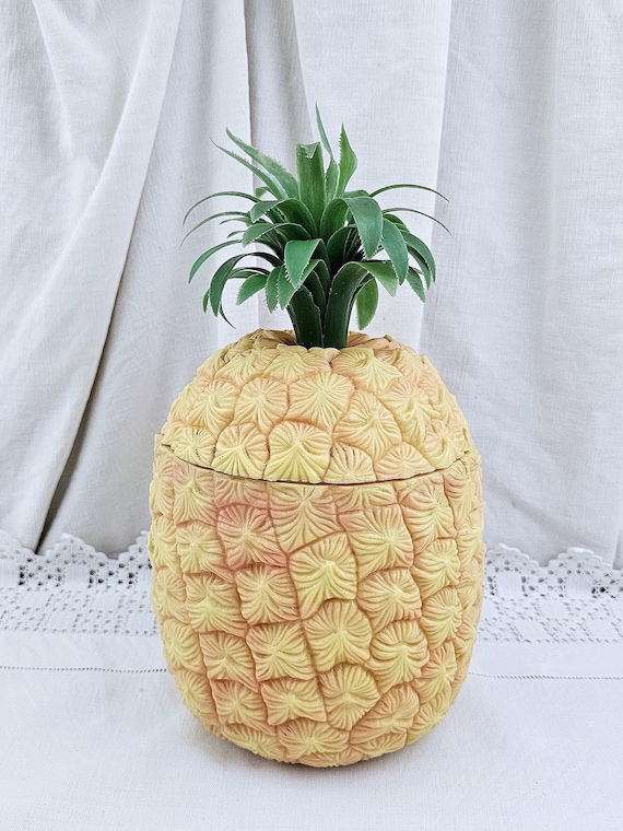 Vintage Mid Century Plastic Pineapple Ice Cube Bucket, Retro 1960s Cocktail Party Accessory, Fruit Shaped Exotic Tropical Island, Tiki Bar