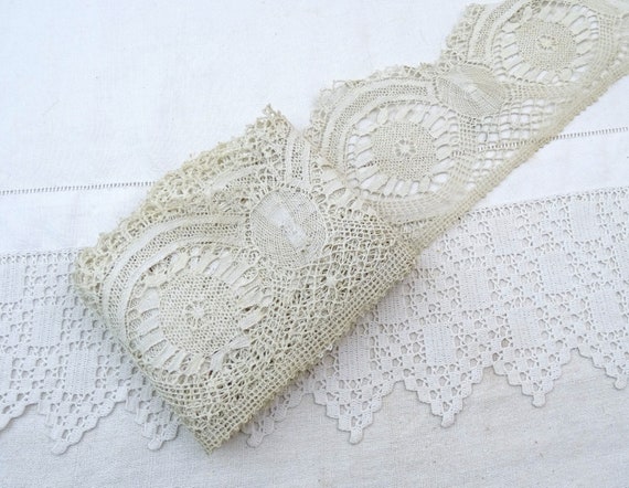 Long Antique French 5 Meters / 16.40 Feet Unused Cotton Lace Trim in Off White , Retro Lacey Ribbon from France, Old Style Sewing Accessory