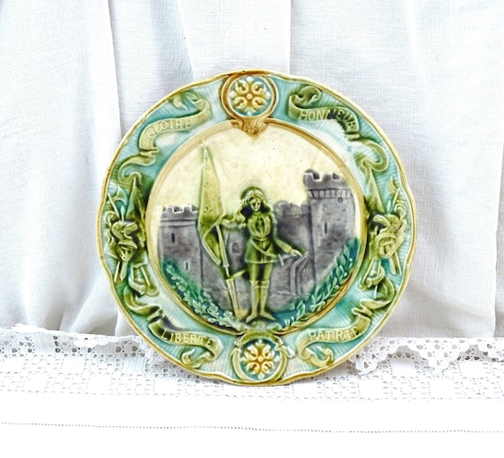 French Vintage Joan of Arc Majolica Decorative Wall Plate with Castle, Retro Collectible Cabinet Plate from France, Colorful Pottery Decor