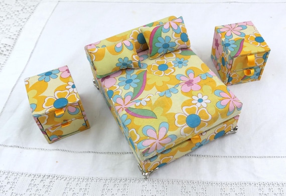 Vintage French 1960s Novelty Musical Jewelry Box Shaped as a Bedroom Suite with Funky Colors, Retro Fun MCM Playful Music Box Dolls House