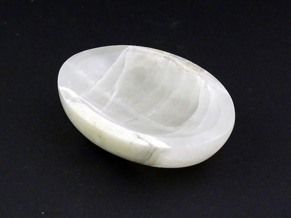 Vintage French Oval White Lace Agate Stone Vide Poche Bowl, Retro Carved Marble Stone Upcycled Ashtray  / Soap Dish, Natural Material Decor