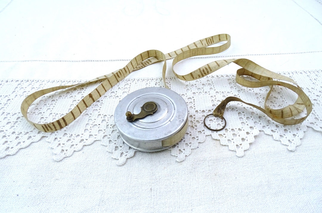 Vintage tape measure suspended Lufkin C1276DN - 100 FT Peerless Surveying Tape - 1/10  main image 2
