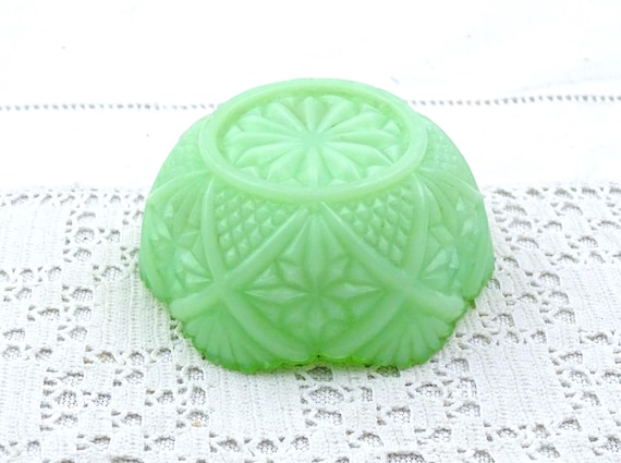 Small Antique French Portieux Jadeite Opaline Glass Trinket Dish, Retro Mint Green Milk Glassware Ring Bowl France, Boho Country Decor
